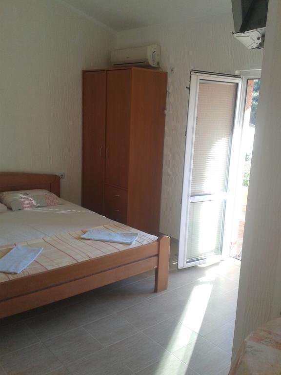 Guesthouse Lautasevic Petrovac Exterior photo