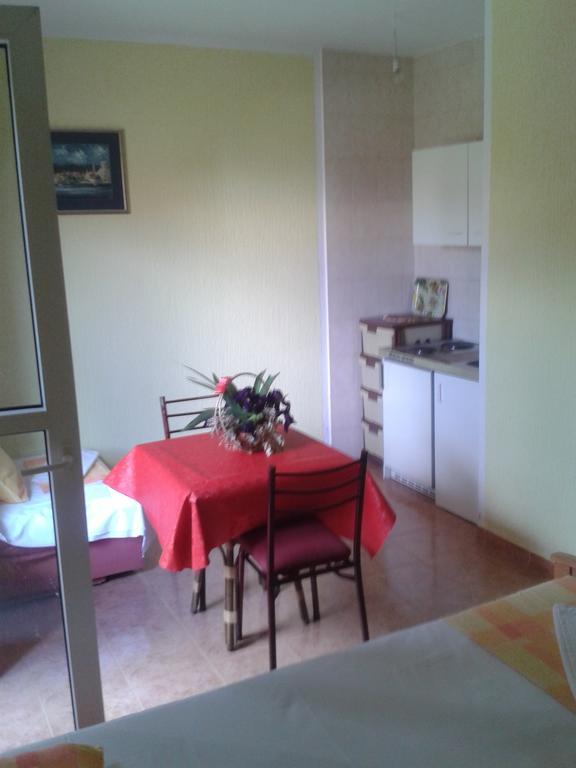 Guesthouse Lautasevic Petrovac Exterior photo