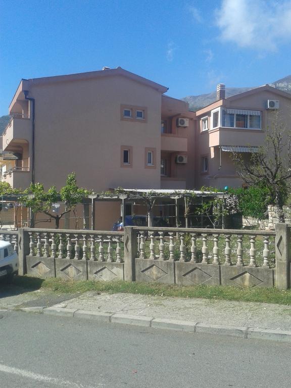 Guesthouse Lautasevic Petrovac Exterior photo