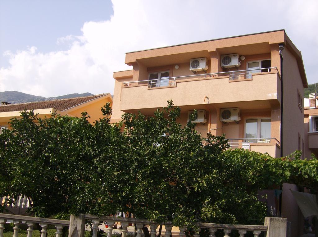 Guesthouse Lautasevic Petrovac Exterior photo